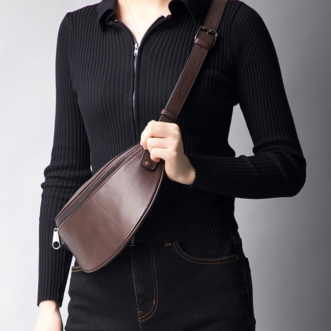 bolsa de cintura de pochete em couro de bezerro de luxo personalizado para mulheres 